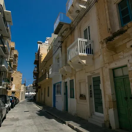 R1103 Ta Melina Apartment