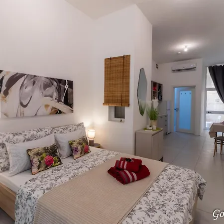 R1103 Ta Melina Apartment Marsalforn